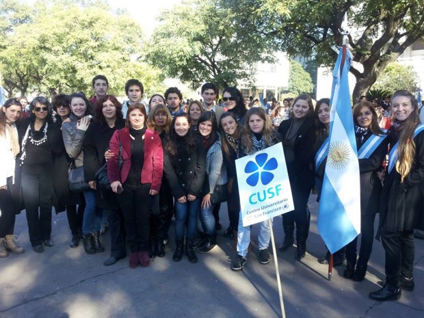 Participación del CUSF UNVM en los desfiles del 25 de Mayo